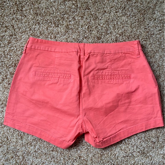 Women’s Old Navy shorts - Picture 3 of 3